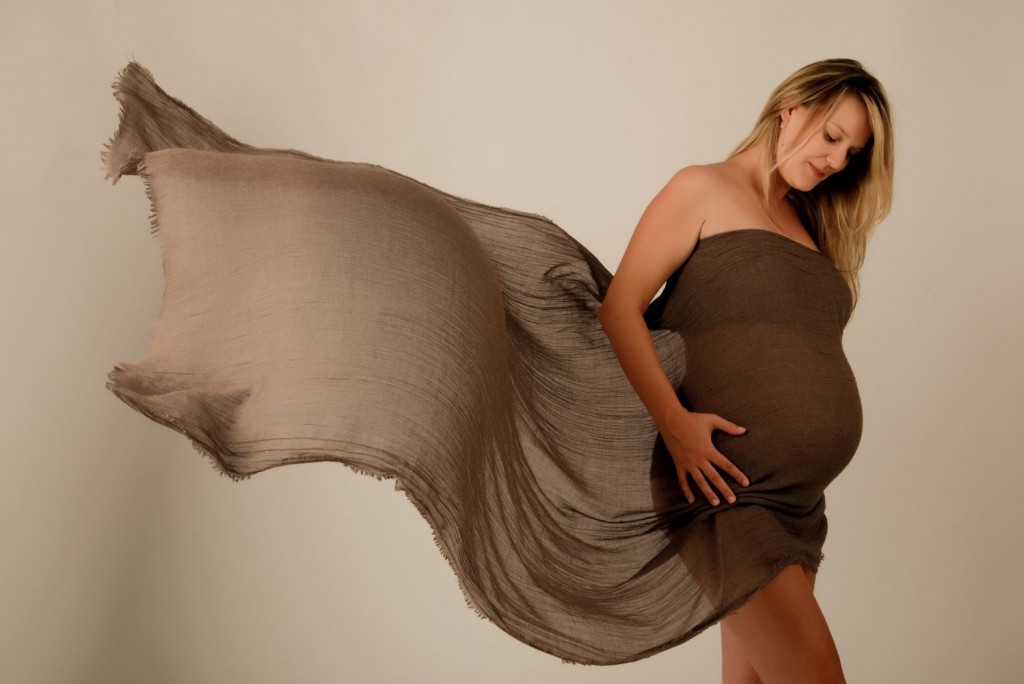 Séance grossesse, femme enceinte, studio (3)