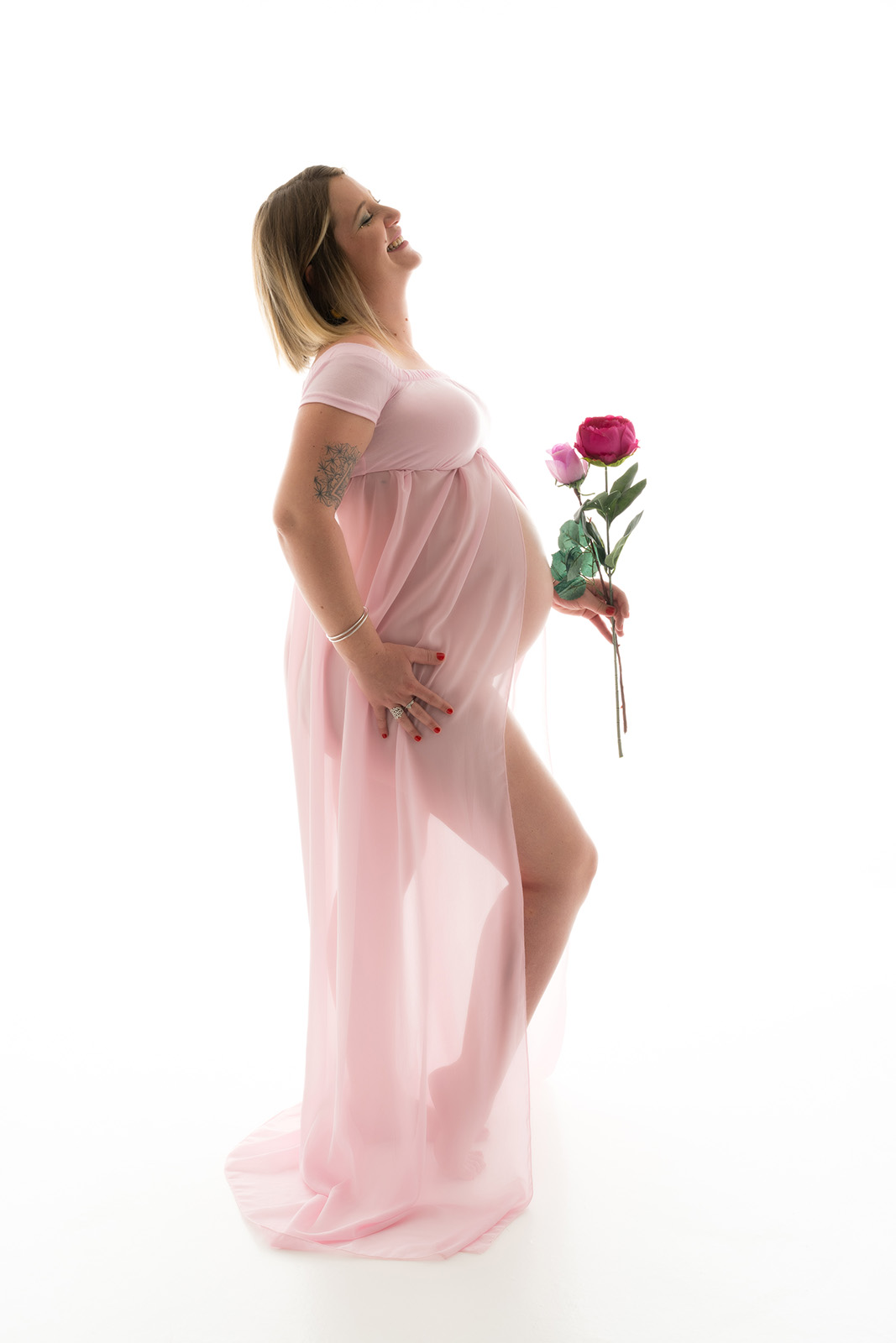Photographe grossesse Drôme – portrait femme enceinte en lumière douce