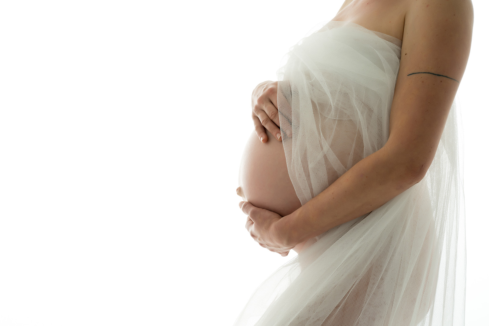 seance-photo-grossesse-femme-enceinte-naissance-montelimar-valence-drome-ardeche-Atelier de Céline